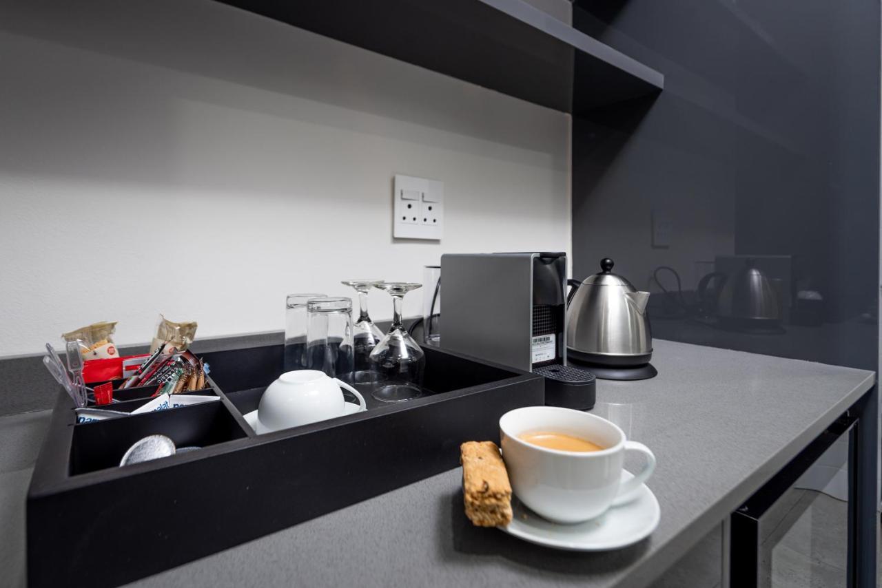 Reserved Suites Illovo โจฮันเนสเบิร์ก ภายนอก รูปภาพ