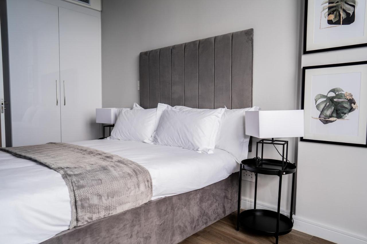 Reserved Suites Illovo โจฮันเนสเบิร์ก ภายนอก รูปภาพ